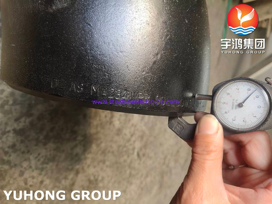 ASTM A234 WPB Kohlenstoffstahl 90-Grad-Bogen mit langem Radius, schwarz lackierte Armatur